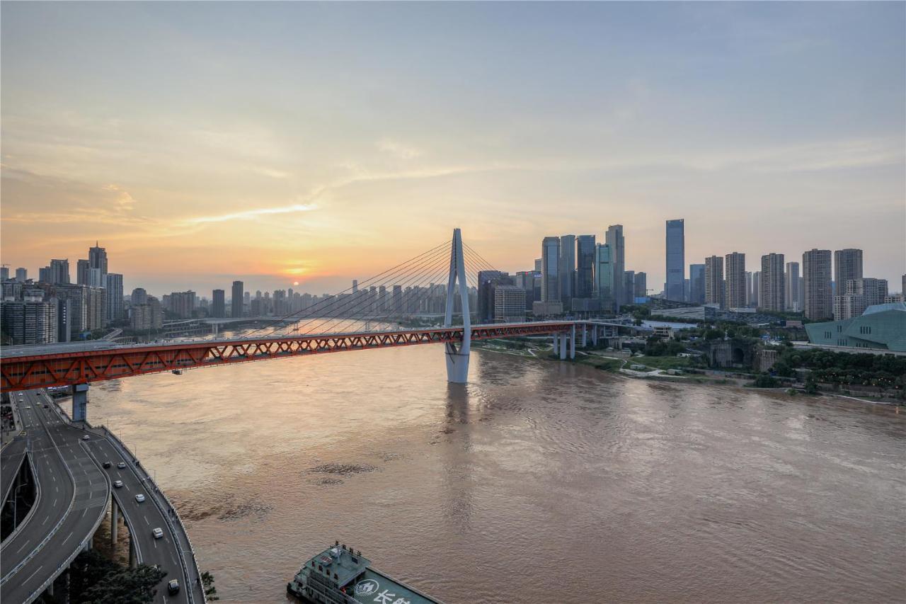 Baihong Riverview Apartment-hongya Cave Apartment