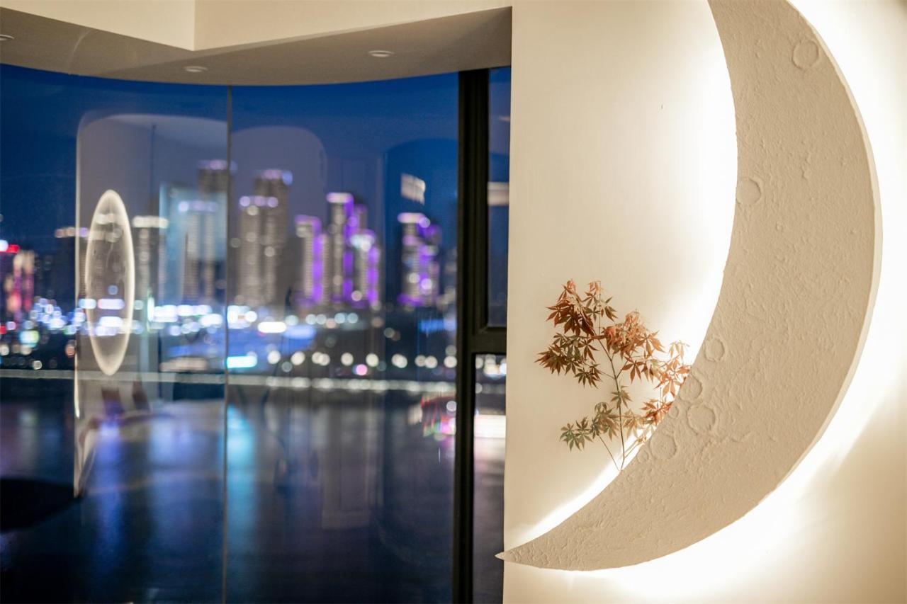 Baihong Riverview Apartment-hongya Cave *