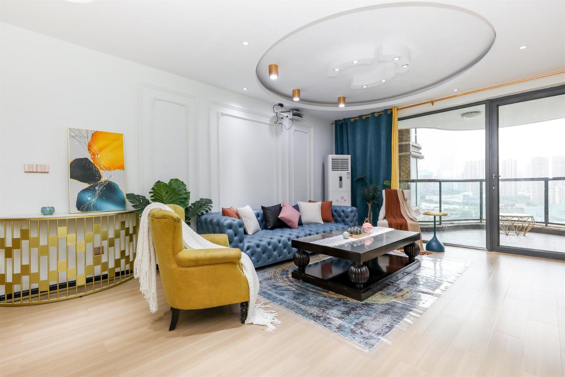Baihong Riverview Apartment-hongya Cave