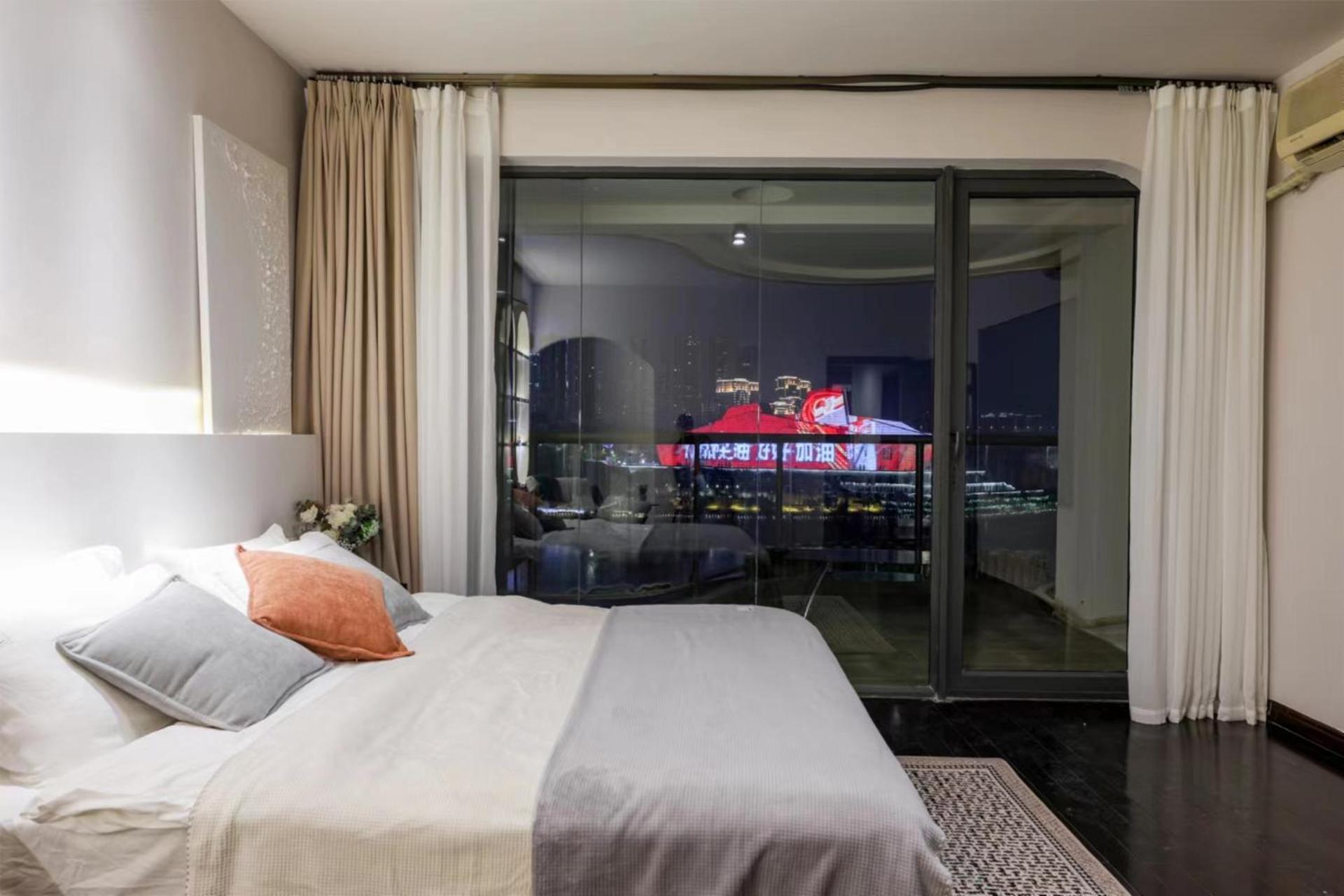 Baihong Riverview Apartment-hongya Cave Chongqing